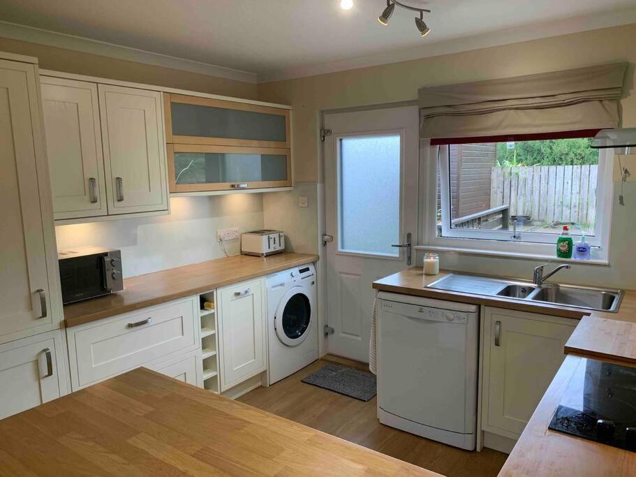 Relaxing 3-Bedroom Home Portree Bagian luar foto